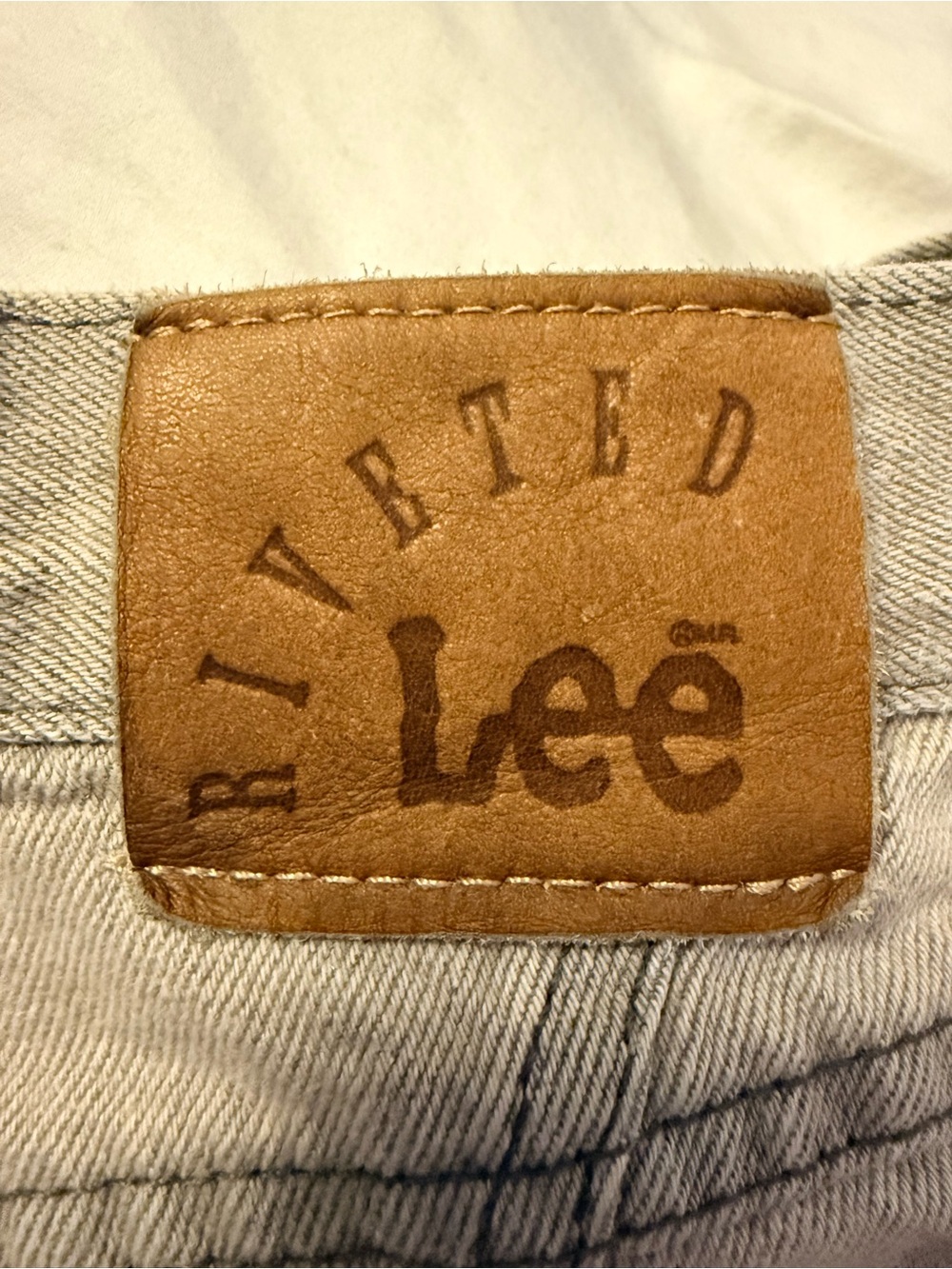 Vintage Lee Women's Taupe Frayed Hem Denim Shorts - Picture 4 of 4